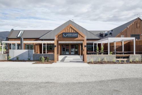 Hotel Golden Gate Lodge