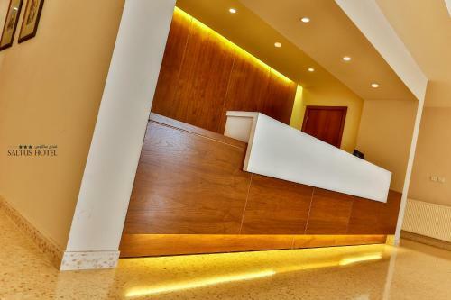 Saltus Hotel