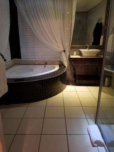 Hostal Marrakach Guest House