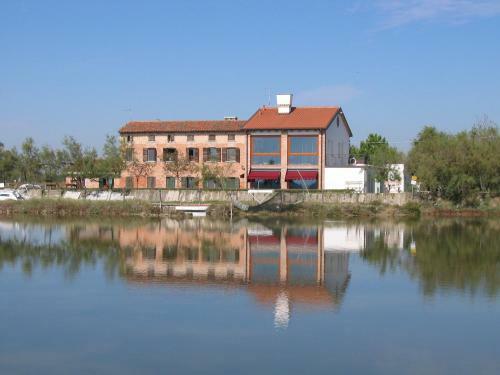 Hostal Agriturismo La Barena