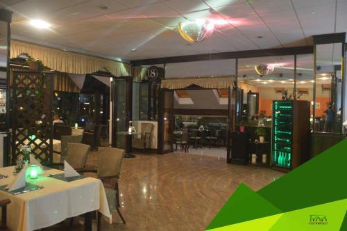Hotel Trawa