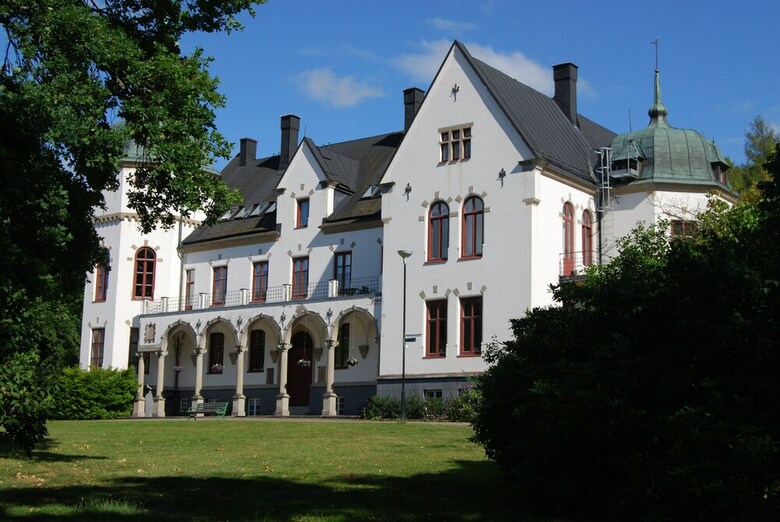 Hostal Hellidens Slott Och Vandrarhem
