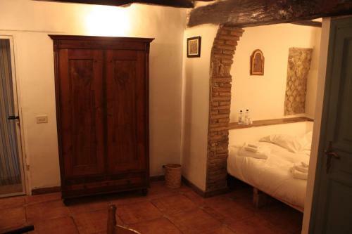 B&b44