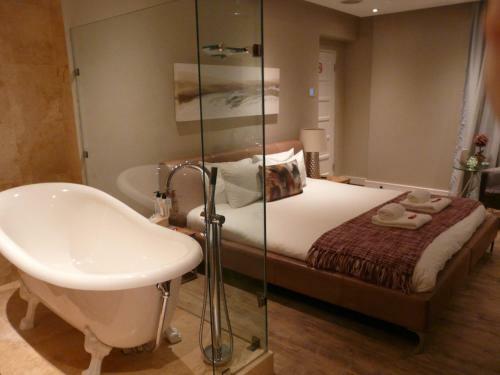 Hostal Laluxe