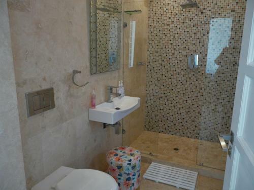 Hostal Laluxe