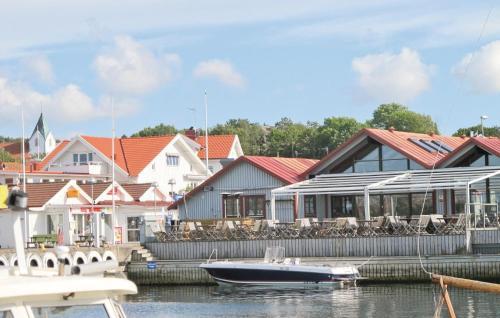 Holiday Home Bovallstrand Kaprifolgatan