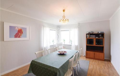 Holiday Home Bovallstrand Kaprifolgatan