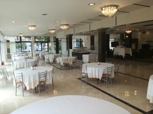 Four Seasons Hotel