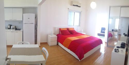 Frishman Apartments