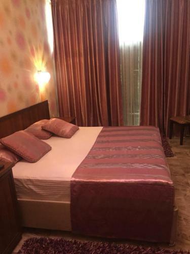 Hostal Mikhalych Guest House