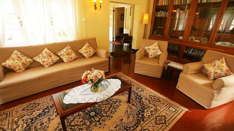 Villa Senani Colonial Holiday Bungalow