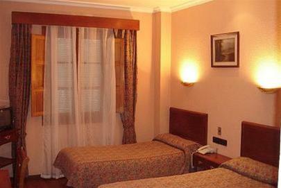 Hotel Los Casta�os