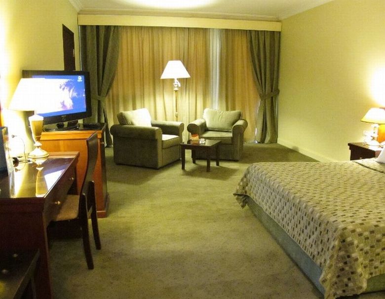 Hotel Grand Pyramids