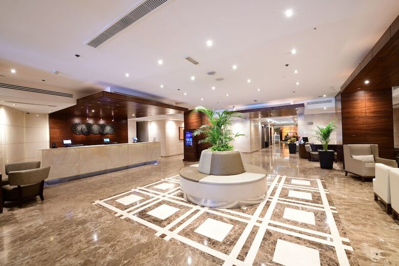 Hotel Majestic Tower
