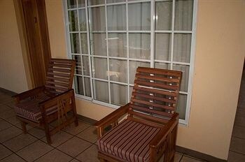Posada The Westender Inn