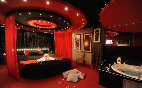 Carol Hotel