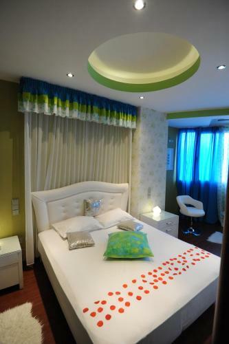 Carol Hotel
