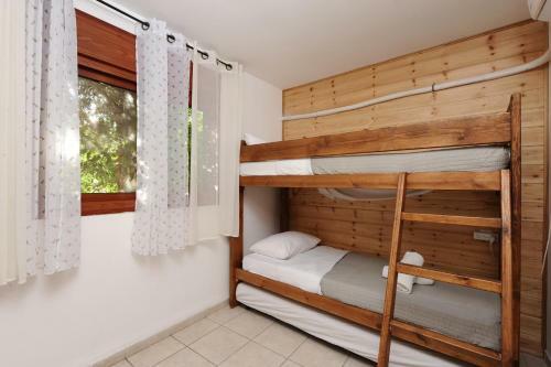Lodge Barzilay Mansion
