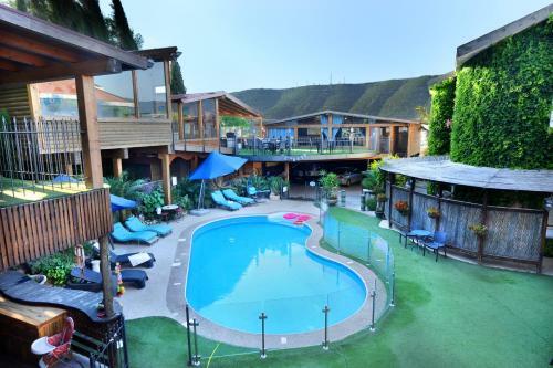 Lodge Barzilay Mansion