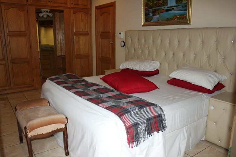 Hostal Tzaneen Guest House