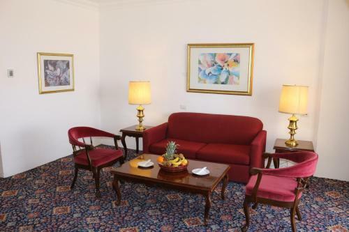 Grand View Hotel