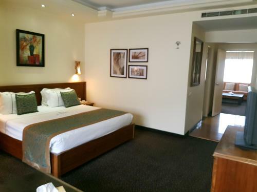 Madisson Hotel