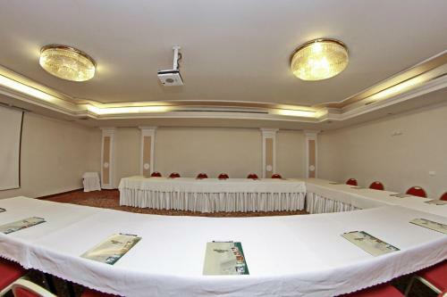 Madisson Hotel