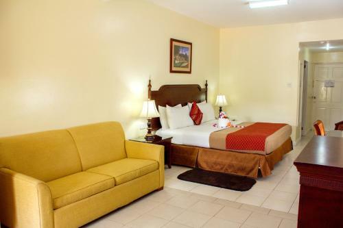 Bay Gardens Hotel