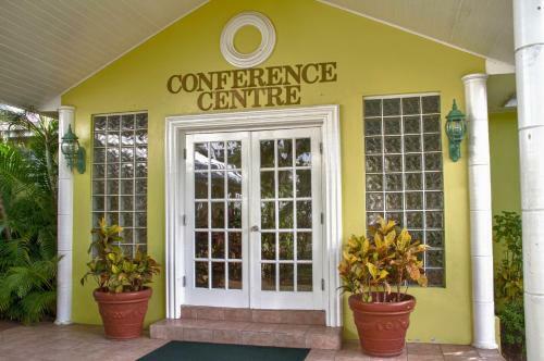 Bay Gardens Hotel