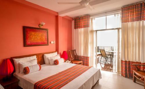 Villa Baywatch, Rumassala