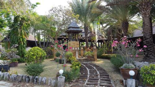 Hotel Prachuap Garden View Resort