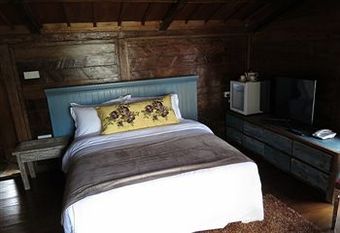 The Settlement Hotel