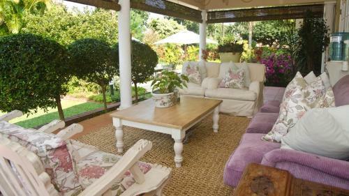 Hostal Cornerway Guest House