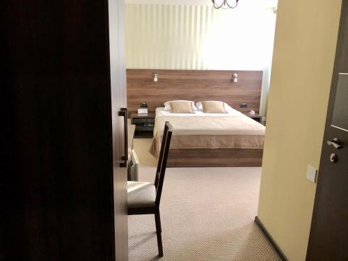 Avenue Hotel