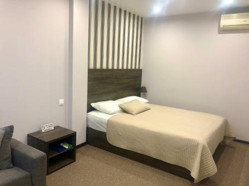 Avenue Hotel