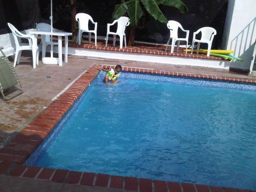 Bed & Breakfast Hostal Elia Victoria