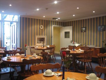 Hotel Adare