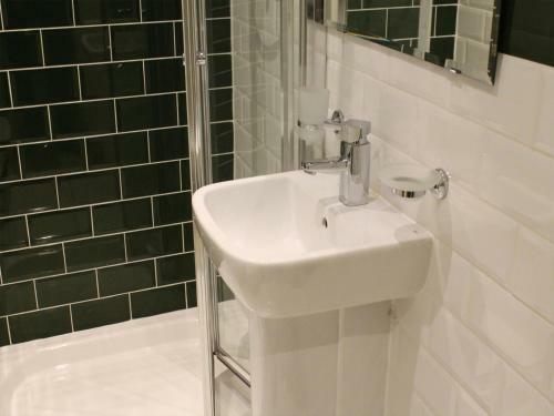 Clapham South Dudley Hotel