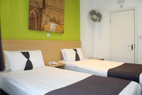 Clapham South Dudley Hotel