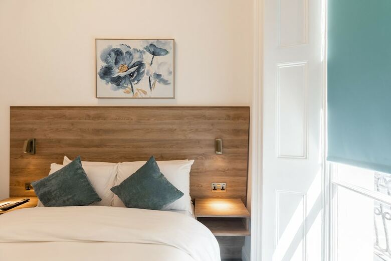 Griffin House Hotel