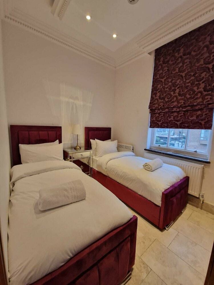 Griffin House Hotel