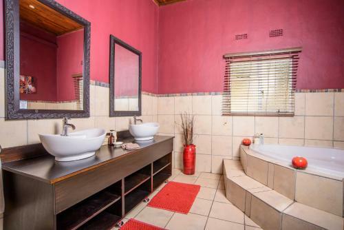 Hostal Abangane Guest Lodge