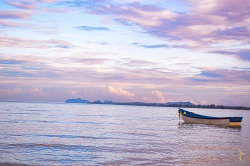 Hotel Sangjun On Beach Resort