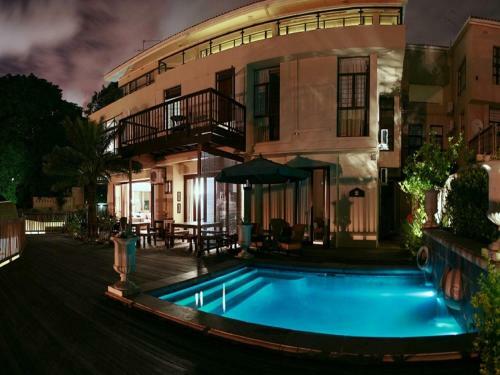 Lembali Lodge Bed & Breakfast