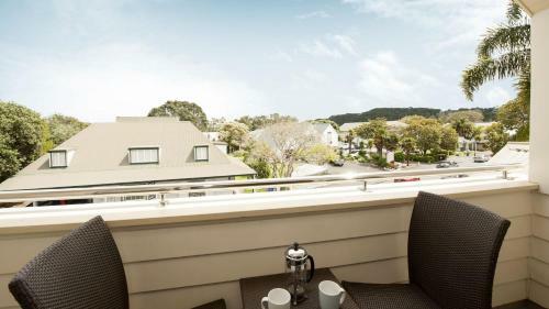 Hananui Lodge And Apartments