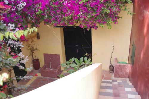 Hostal Maison Augustin Ly