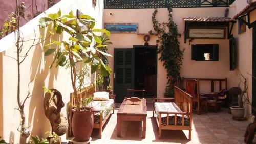 Hostal Maison Augustin Ly