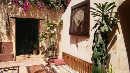 Hostal Maison Augustin Ly