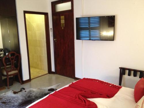 Bed & Breakfast Five Burnham Guest House