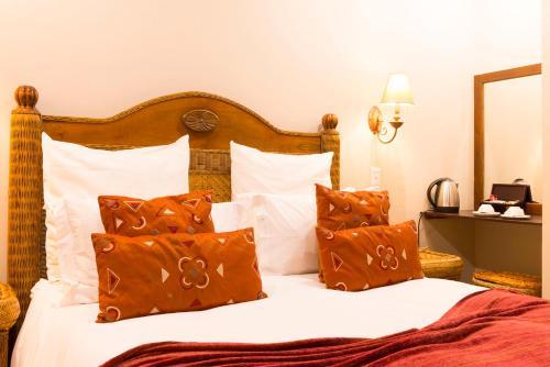 Bed & Breakfast Five Burnham Guest House
